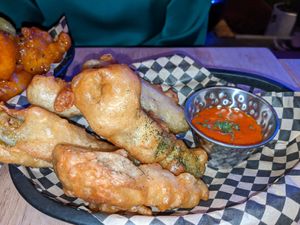 Frickles at Lucky Pig - Paradise Palms in Edinburgh