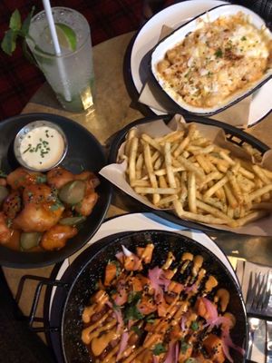 Cauliflower wings, chilli, mac and cheese and fries! Incredible!  at Lucky Pig - Paradise Palms in Edinburgh