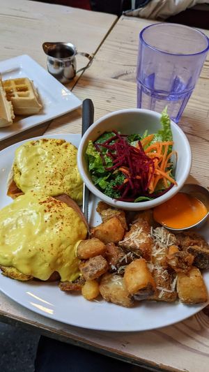 Gastown Classic Benny (Brunch Pop-Up) at MeeT in Gastown in Vancouver