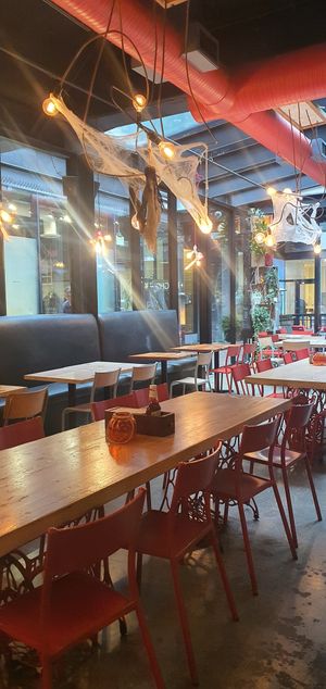 Happy hours at Mee T in Gastown at MeeT in Gastown in Vancouver