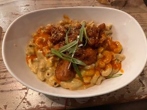 Mac’n’cheese with buffalo cauliflower   at MeeT in Gastown in Vancouver