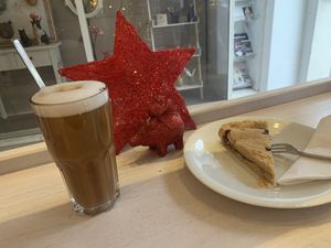 The cake 🥰  at Cafe Glück in Fulda