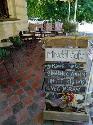 Cozy tarrace. Veg'n'raw 🤘 at Mindal in Sevastopol