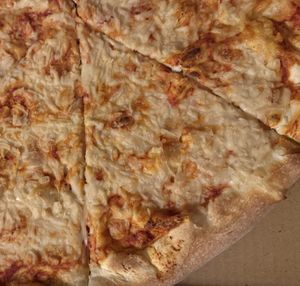 Vegan cheese pizzaa  at Este Pizza in Park City