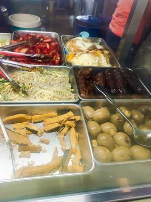 Dishes available at Ji Rong 聚荣素食 - Yishun in North Singapore