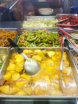 Dishes available at Ji Rong 聚荣素食 - Yishun in North Singapore