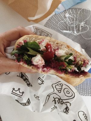 Pesto z buraka at Bajgle Krola Jana in Szczecin