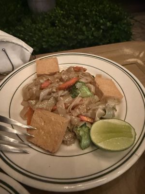 Pad see ew   at Thai Orchid in Providenciales