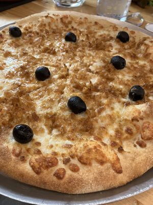 Pizza de atún vegano  at La Clote in Barcelona