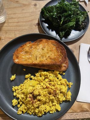 Tofu scramble with extra greens   at Ray Cafe in Brunswick