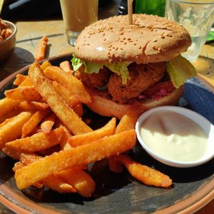 Vegan burger at Ray Cafe in Brunswick