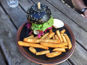 Vegan chicken burger at Ray Cafe in Brunswick