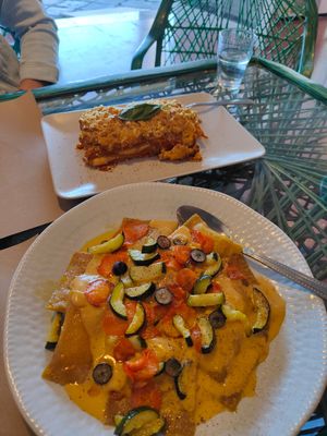 Raviolis y lasaña at Samelo Veg in Tenerife