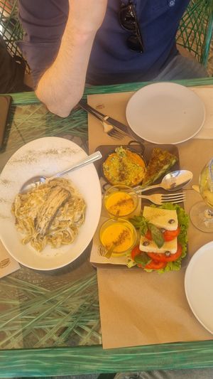 Tapas platter + vegan cheese pasta at Samelo Veg in Tenerife