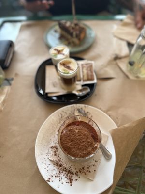 Erdbeertiramisu und Barraquito  at Samelo Veg in Tenerife
