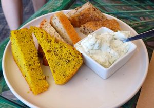 Bread with alioli at Samelo Veg in Tenerife
