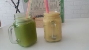 Smoothies en juices at Hoezo in Leiden
