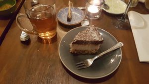 Kokos-chocoladetaart (vegan) at Hoezo in Leiden