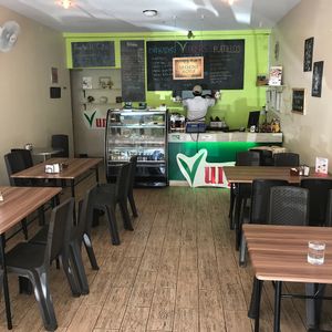 Dining room and counter at Green Vurgers in San Jose