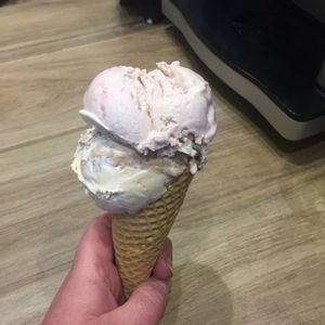 Hausgemachtes Eis at Marla & Mathilda's Genusswerkstatt in Ludenscheid