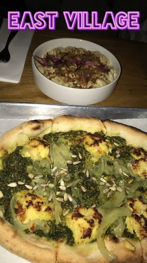 I’m not sure they have that creamy Mac and cheese type of pasta anymore but it was really tasty! However this basil pesto pizza is one of the BEST vegan foods I’ve had in the c at Double Zero in New York City