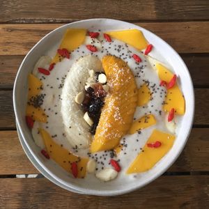 Delicious ‘almond butter cup’ smoothie bowl at ARTillery in Siem Reap