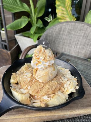 Pancakes with Peanut butter, caramel and Ice Cream at Veganerie Concept - Benjasiri Park in Bangkok