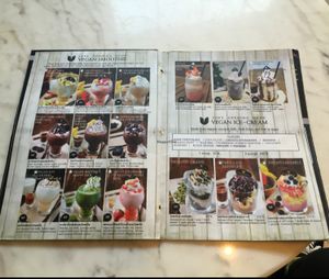 smoothies at Veganerie Concept - Benjasiri Park in Bangkok