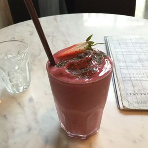 flat belly smoothie - no sugar added! yum yum yum  at Veganerie Concept - Benjasiri Park in Bangkok