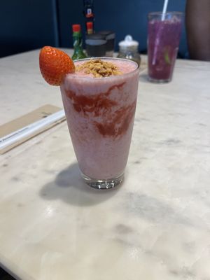 Beautiful skin smoothie  at Veganerie Concept - Benjasiri Park in Bangkok