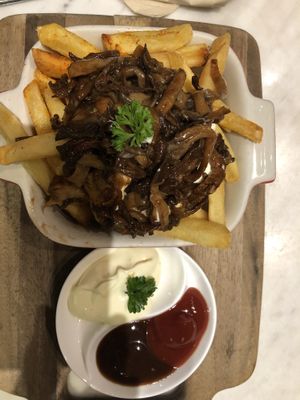 mushroom fries   at Veganerie Concept - Benjasiri Park in Bangkok