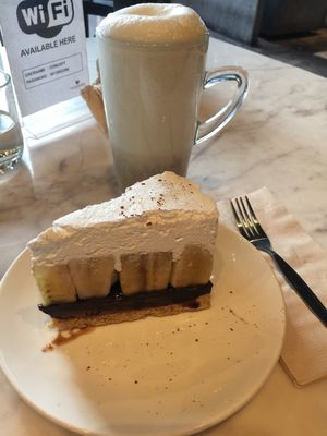 Banoffee pie with Cappuccino at Veganerie Concept - Benjasiri Park in Bangkok