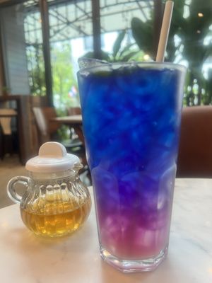 Butterfly pea and lime tea    at Veganerie Concept - Benjasiri Park in Bangkok