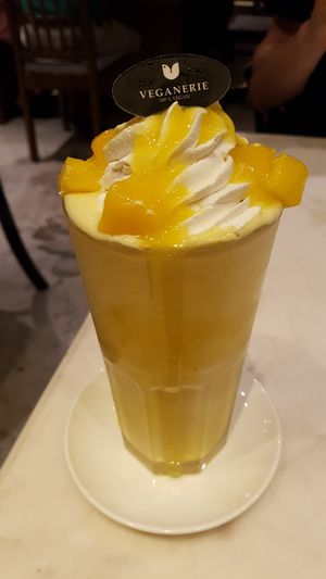 Mango milkshake at Veganerie Concept - Benjasiri Park in Bangkok