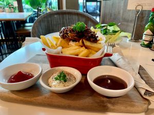 Pulled pork on fries at Veganerie Concept - Benjasiri Park in Bangkok