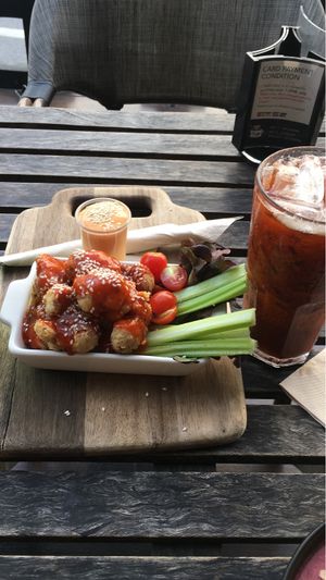 Cauwliflower Wings ❤️ at Veganerie Concept - Benjasiri Park in Bangkok