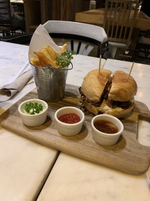 Pulled mushroom burger at Veganerie Concept - Benjasiri Park in Bangkok