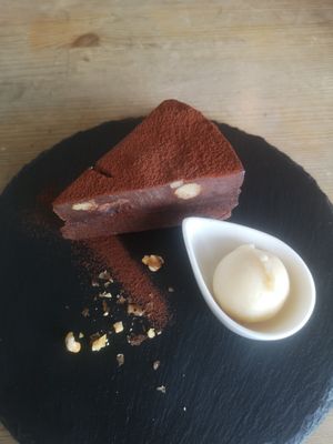Vegan chocolate cake at Musubi Cafe in Kyoto