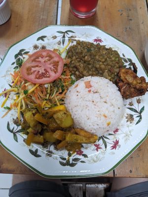 Menu del día - main dish (19.000 COP) - 4.5/5 at Tulsi Plant Based in Envigado