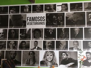 Decoración del restaurante: Vegetarianos famosos  at Tulsi Plant Based in Envigado