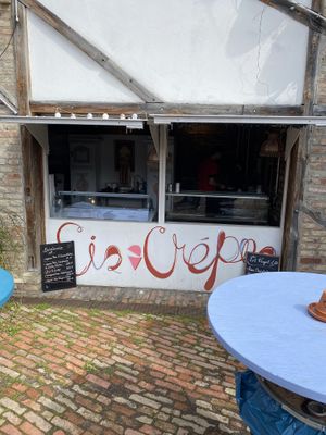 Crêpe stand  at The Green Market Berlin in Berlin