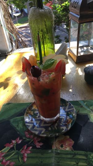 Juice of strawberries, passion fruit ++ at Emporio com Arte in Foz Do Iguacu