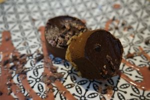 Raw chocolate cake (vegan) at 5 Lorette in Paris