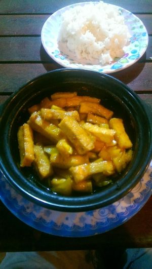 Tofu and pepper in clay pot at Lam Tong Quan in Phan Thiet