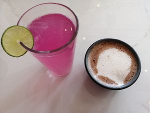 Limonada rosa & Chocolate tabasqueño at La Pitahaya Vegana in Mexico City