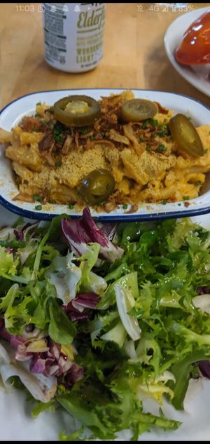 Mac n cheese at Cafe Van Gogh in South West London