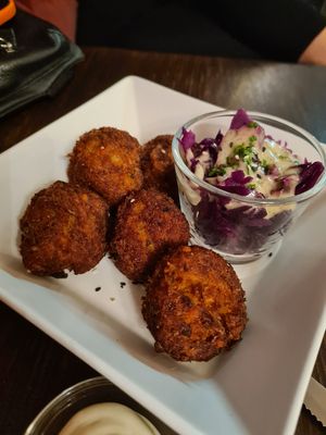Vegan poppers + coleslaw at PAN's Bebop in Essen