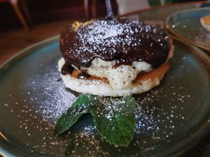 Perfect pancakes with real chocolate. And berrys at PAN's Bebop in Essen