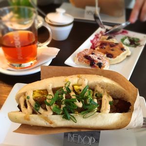 Vegan breakfastdog at PAN's Bebop in Essen