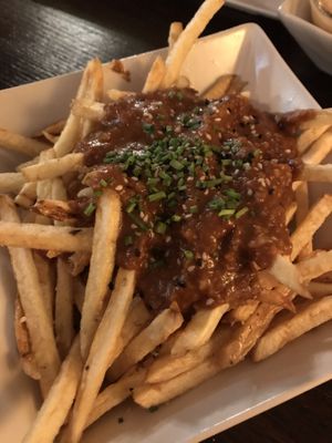 Peanutsauce and fries at PAN's Bebop in Essen
